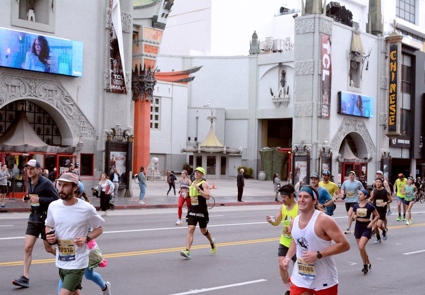 OFFFIELD Marathon Fuel Strategy: How to Train for 26.2 Without Hitting the Wall